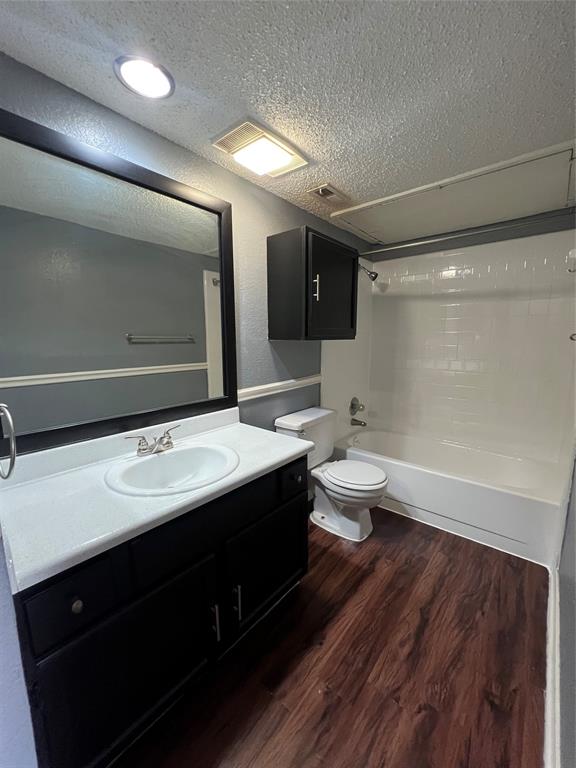 2015 Wesley Drive Apt M