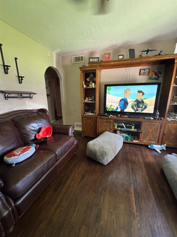 1313 Caldwell Drive