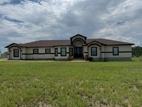 A home in Floresville