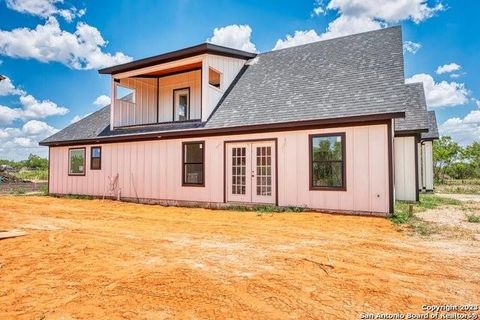 A home in Floresville