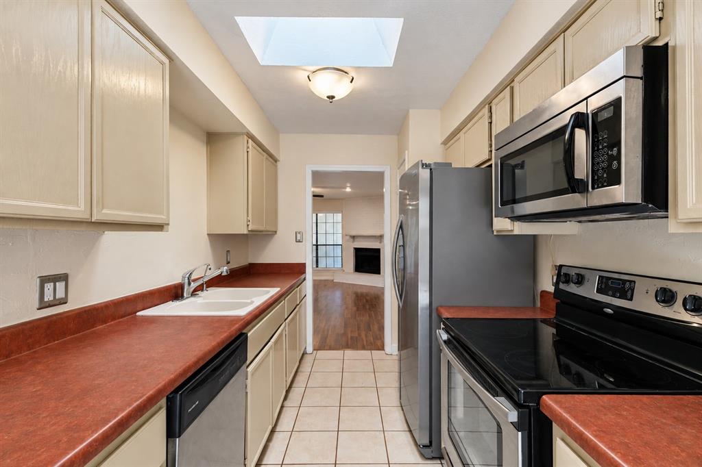 1710 Magnolia Lane