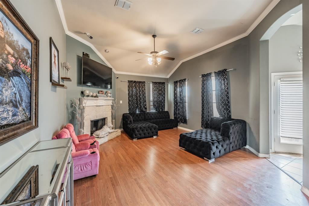 1737 Rock Ridge Drive