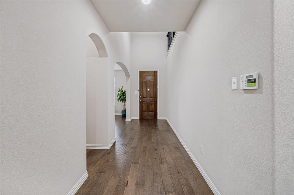 824 Water Garden Circle