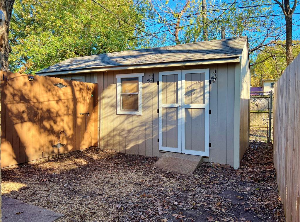 University-Rev - Residential Lease