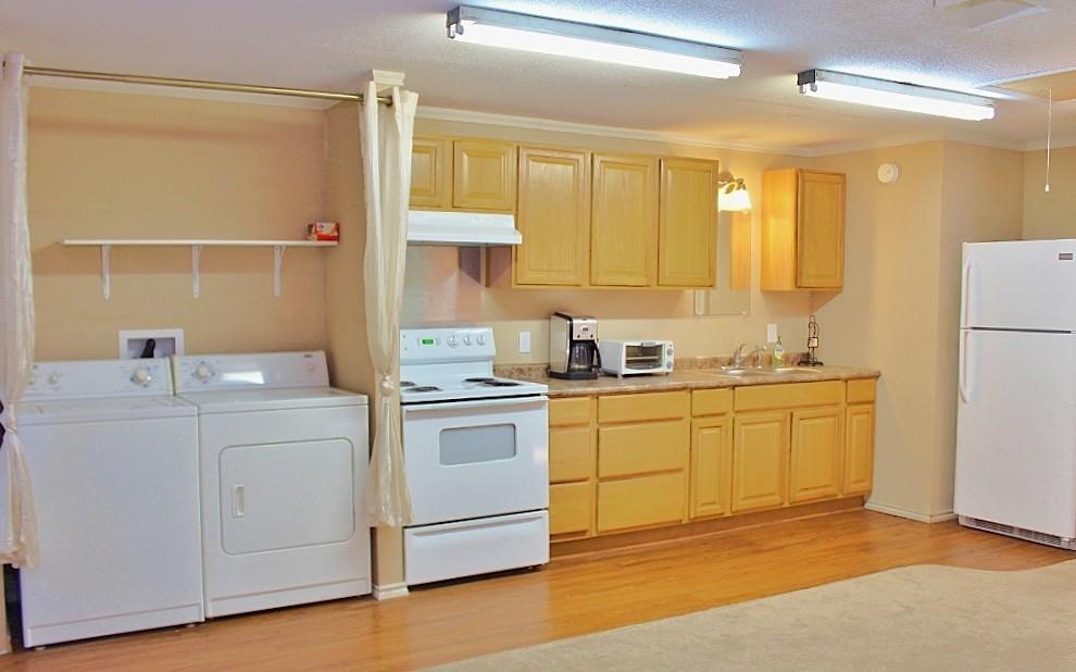 University-Rev - Residential Lease