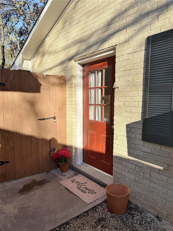 University-Rev - Residential Lease