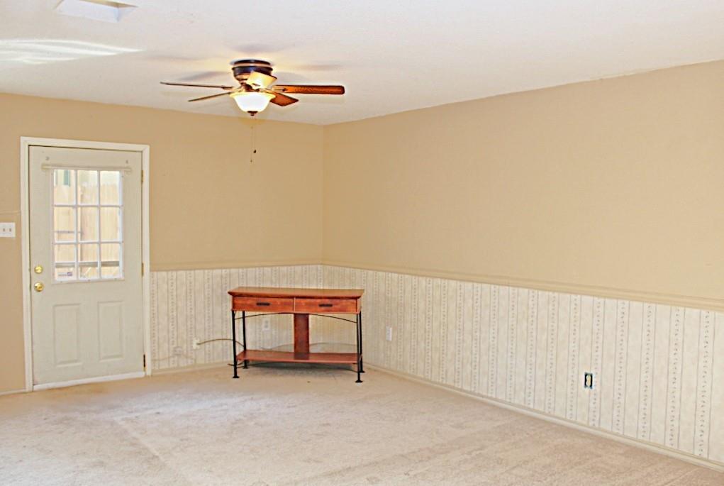 University-Rev - Residential Lease