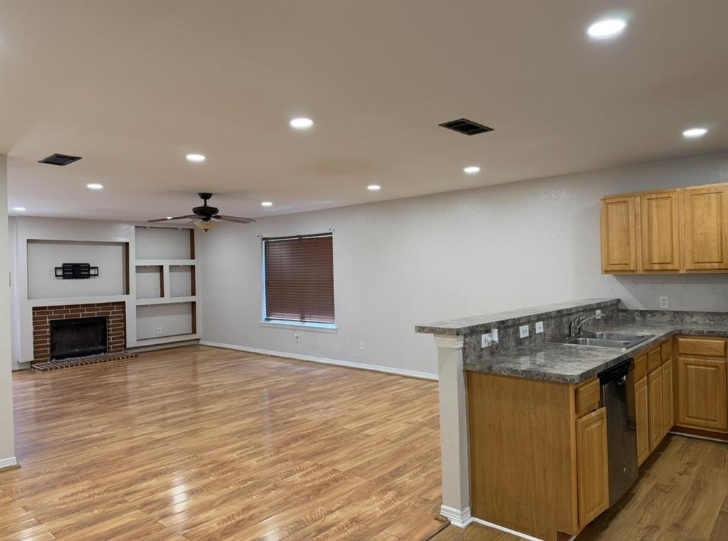 2526 Bishop Allen Lane