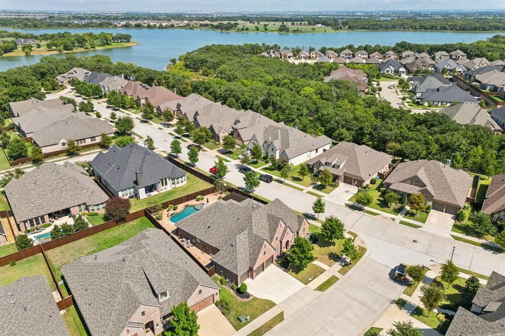 9921 Peninsula Point