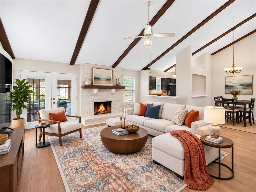 4915 Rollingwood Court