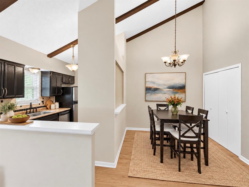 4915 Rollingwood Court