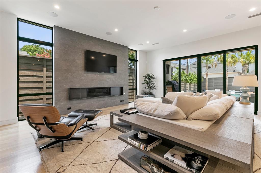 Lovers Lane Heights - Residential