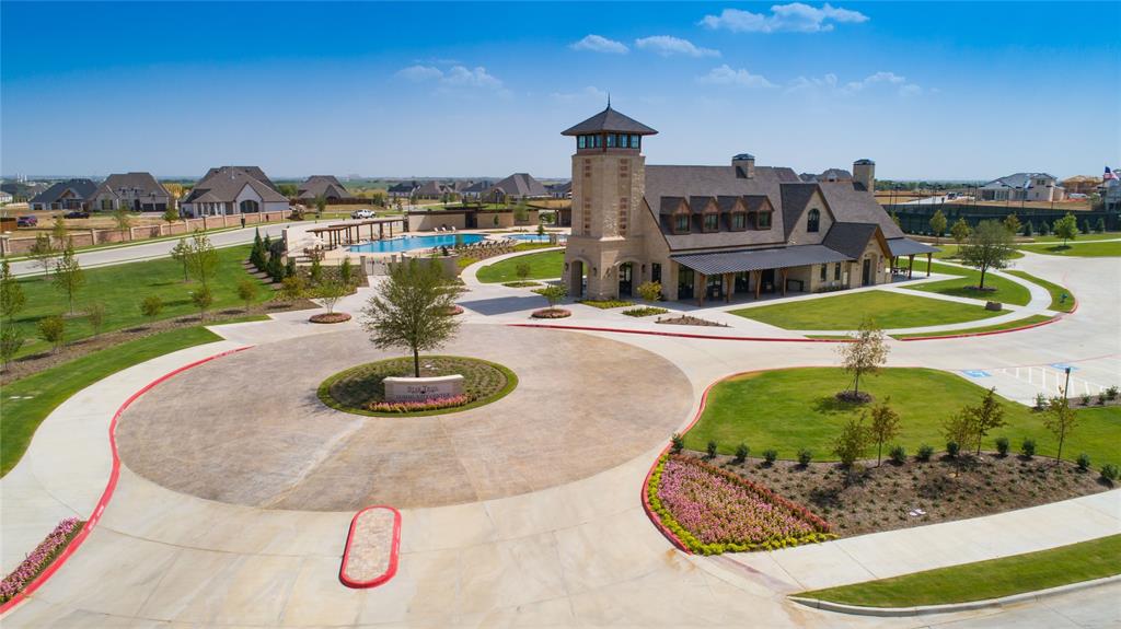 2411 Spring Meadow