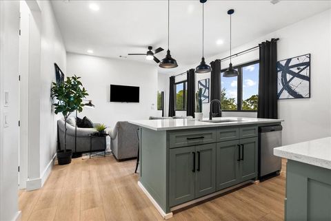 Tiny photo for 2513 Childs Street, Dallas, TX 75203 (MLS # 21161308)