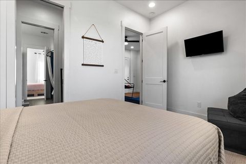 Tiny photo for 2513 Childs Street, Dallas, TX 75203 (MLS # 21161308)