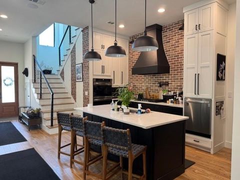 Tiny photo for 2513 Childs Street, Dallas, TX 75203 (MLS # 21161308)