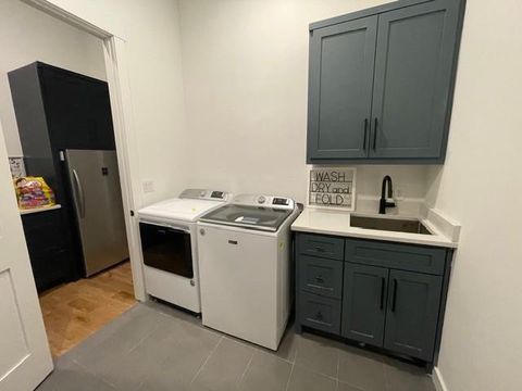 Tiny photo for 2513 Childs Street, Dallas, TX 75203 (MLS # 21161308)