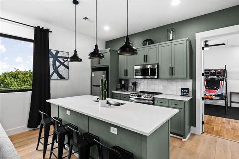 Tiny photo for 2513 Childs Street, Dallas, TX 75203 (MLS # 21161308)