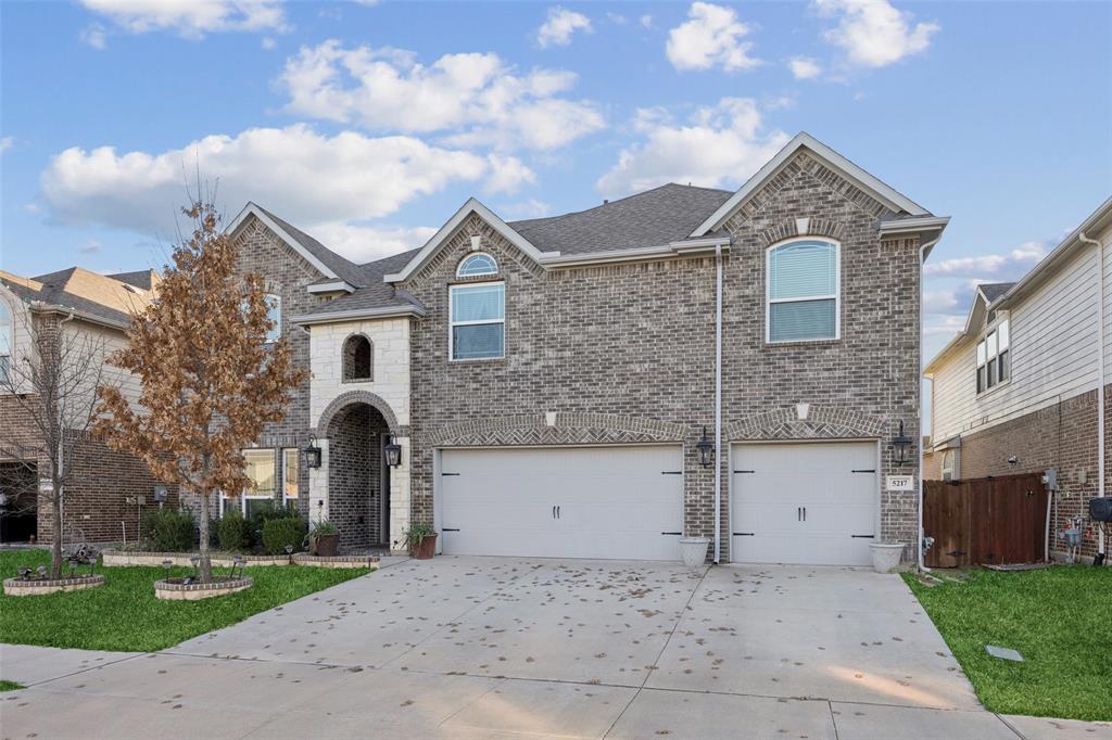 5217 Bow Lake Trail