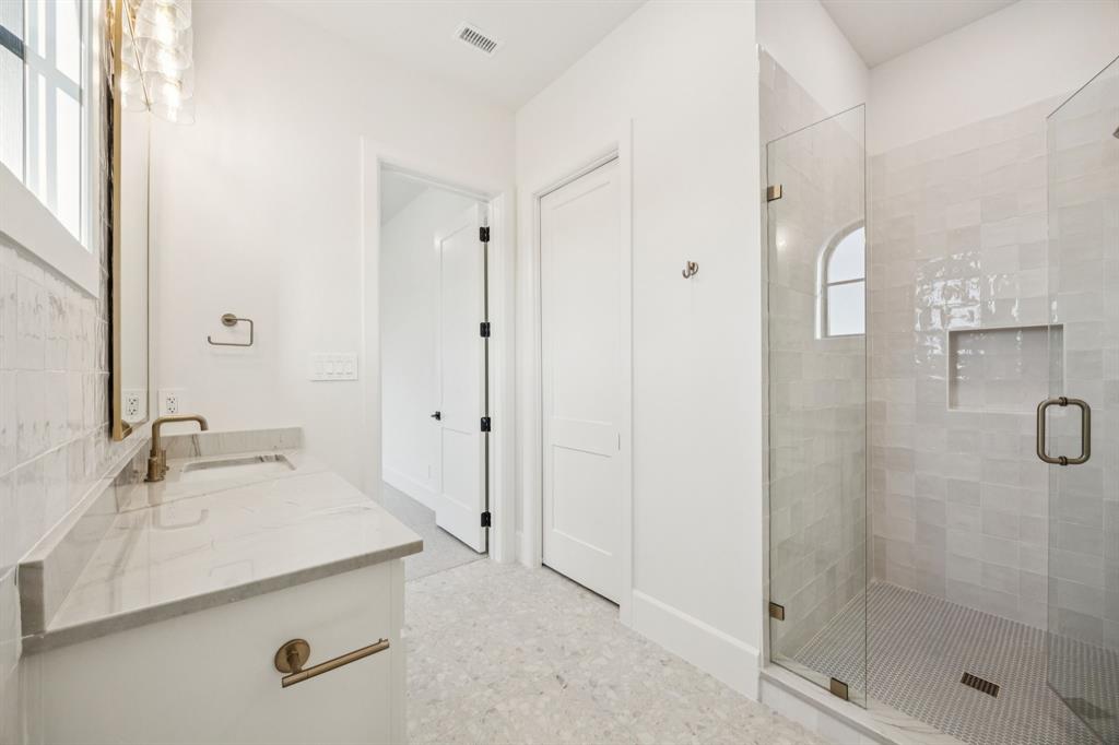 Montrachet - Residential