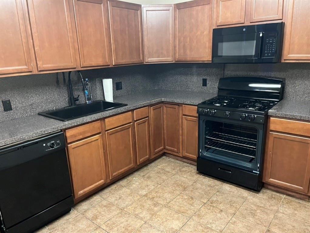 Garvon Forest Indust - Commercial Lease