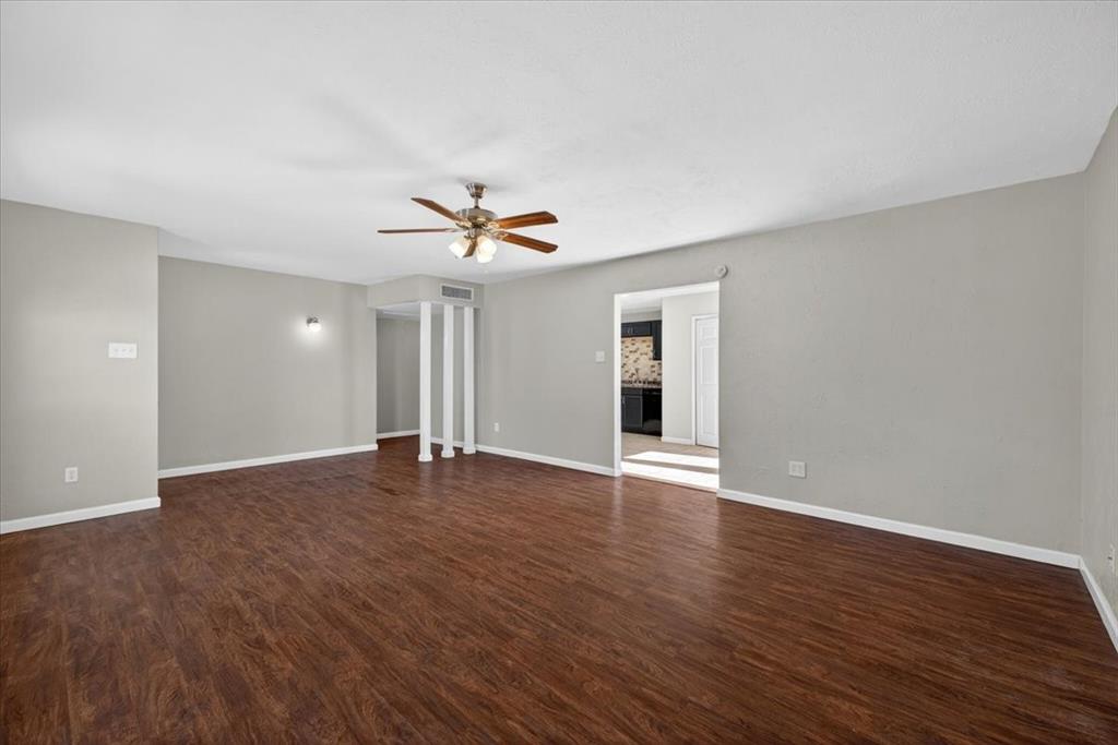 4121 Blue Flag Lane