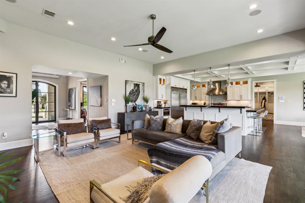1004 Delacroix Drive