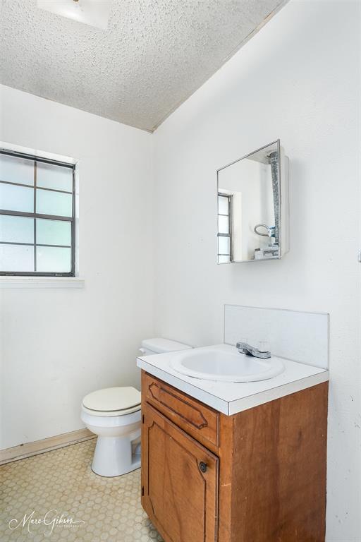 10016 Mustang Circle