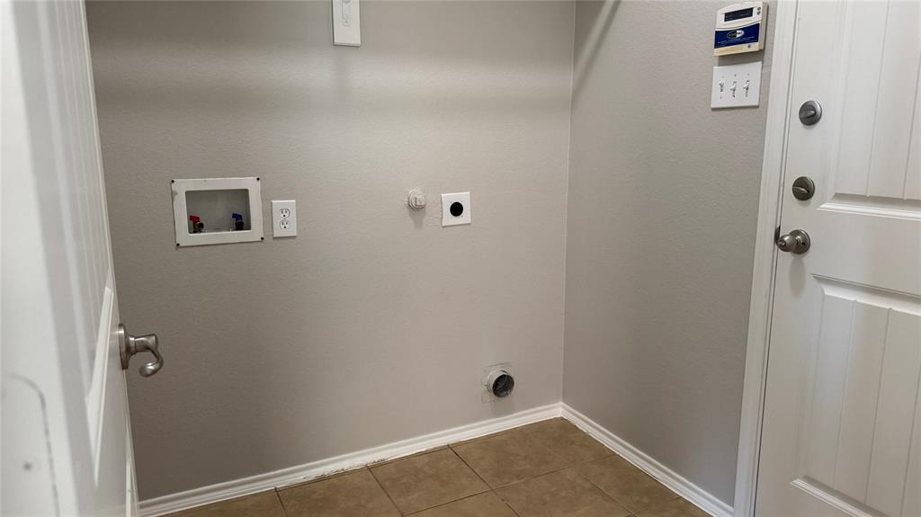 Sweetwater Crossing - Residential Lease