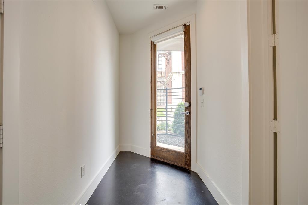 Mckee St Twnhms - Residential Lease