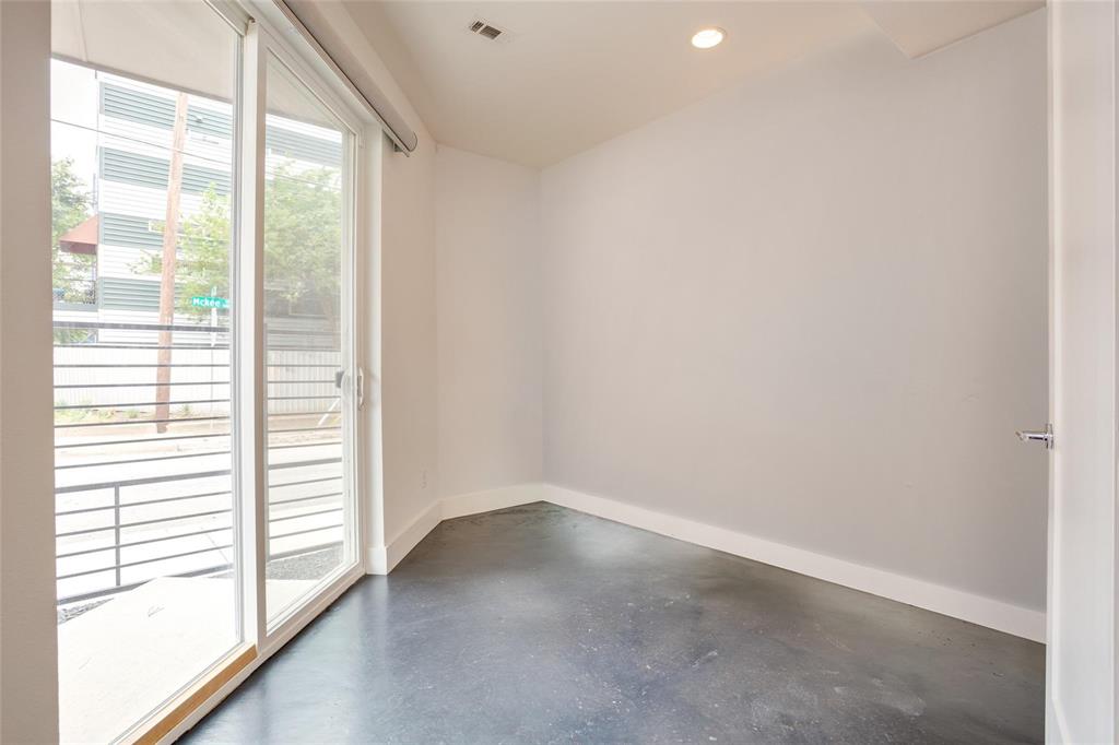 Mckee St Twnhms - Residential Lease