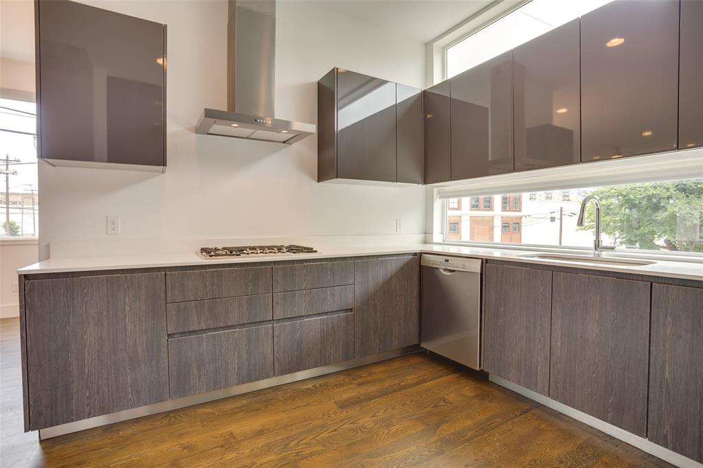 Mckee St Twnhms - Residential Lease