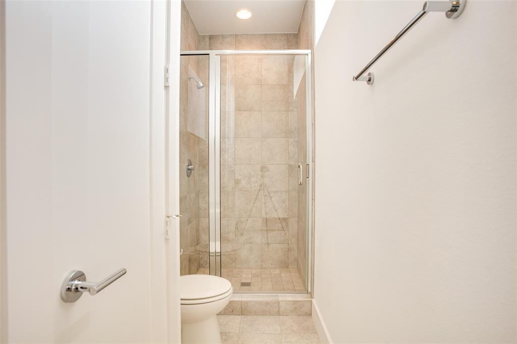 Mckee St Twnhms - Residential Lease