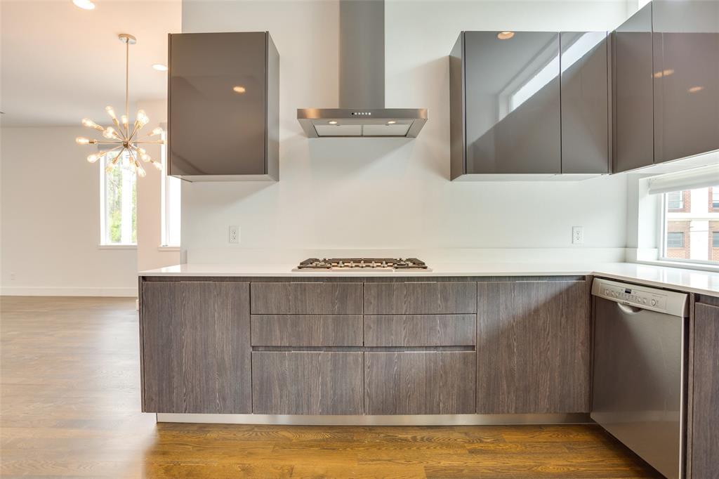 Mckee St Twnhms - Residential Lease