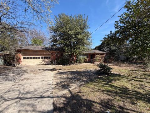 5823 Walnut Hill Lane Dallas TX 75230