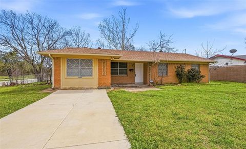 2502 Wanda Drive Mesquite TX 75149