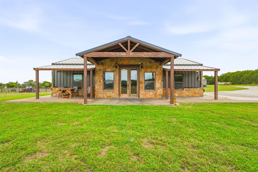 121 Private Road 2121