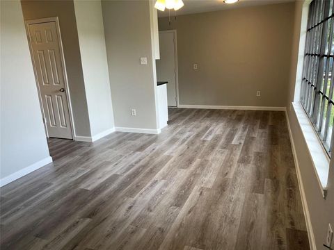 Photo of 109 Ray Street #Unit A, B, Arlington, TX 76010 (MLS # 21198654)