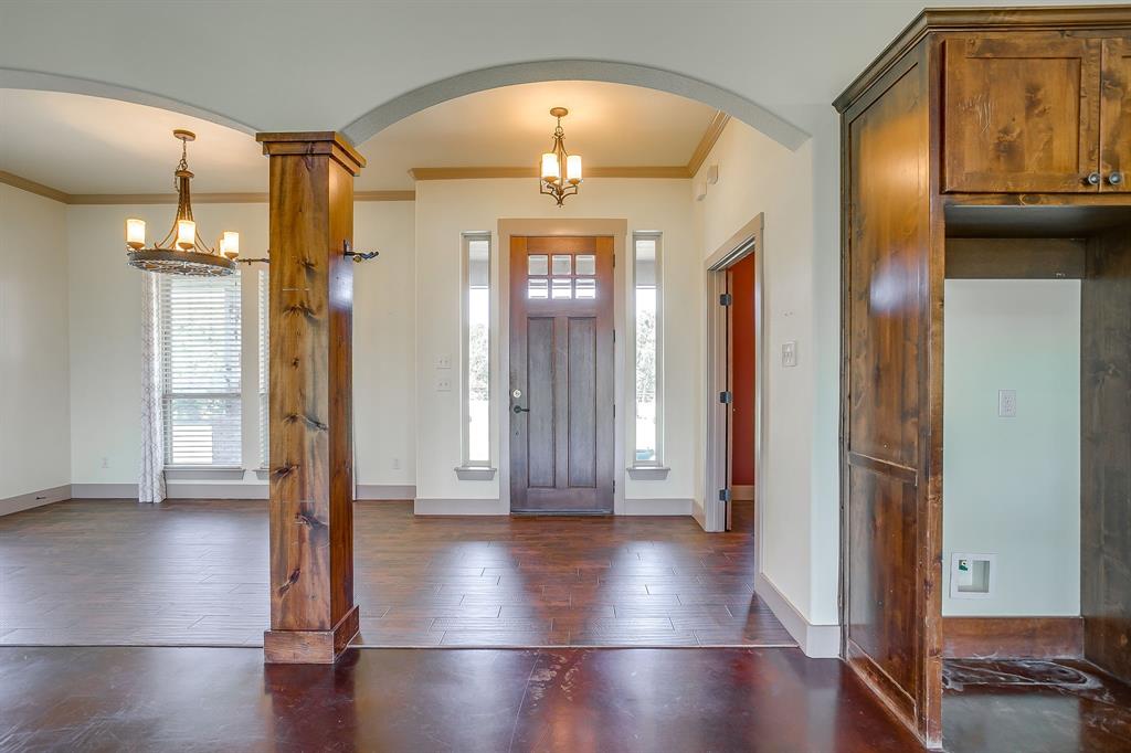 570 S Point Court