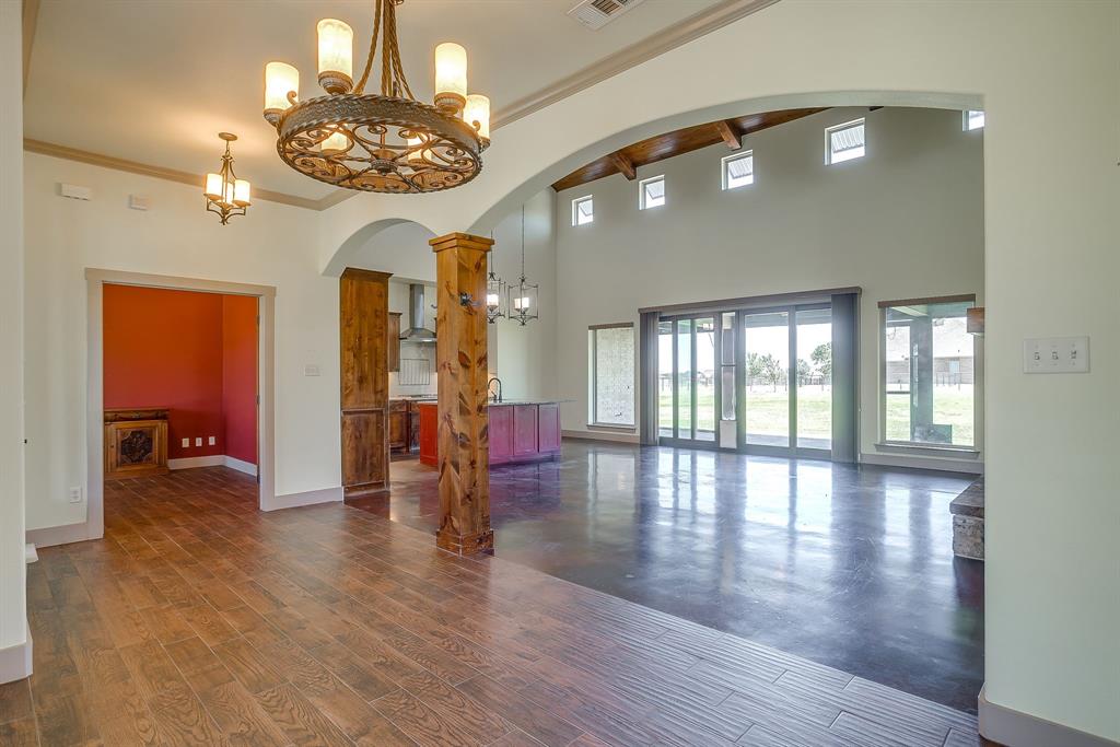 570 S Point Court