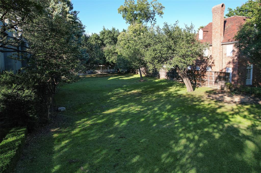 Mount Vernon 03 - Land