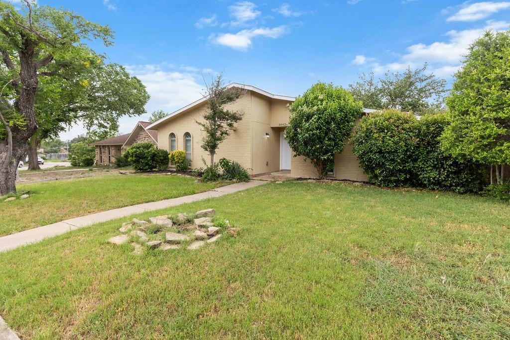 3042 Ravine Trail