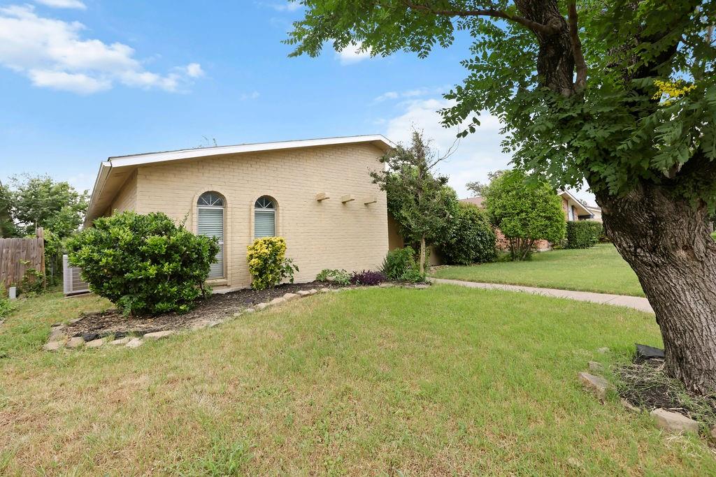 3042 Ravine Trail
