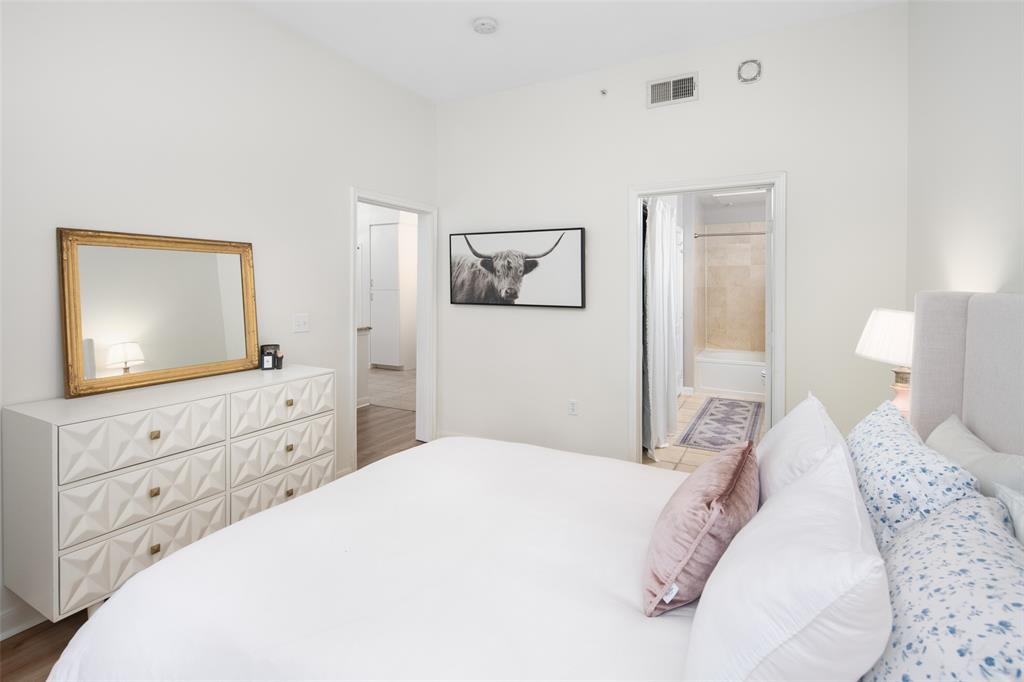 Renaissance On Turtle Creek Condo - Residential