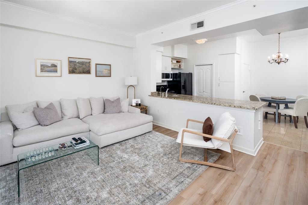 Renaissance On Turtle Creek Condo - Residential