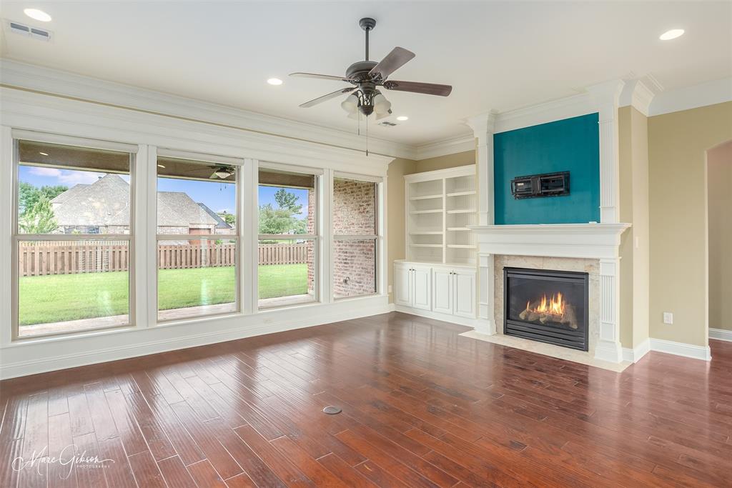 867 Chartres Drive