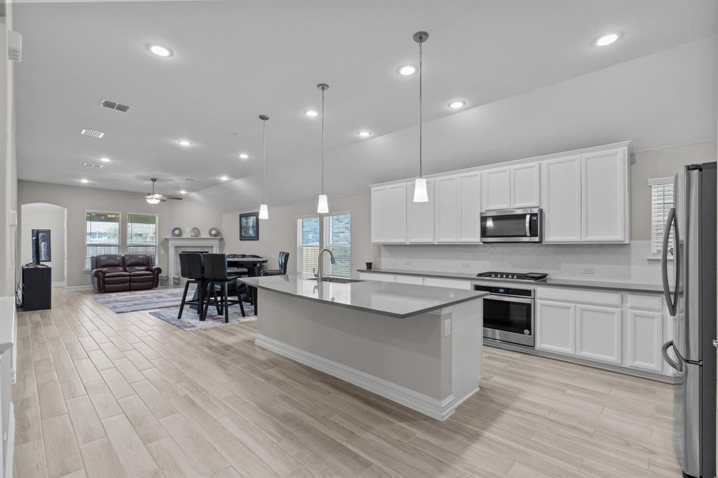 1048 Pinnacle Breeze Drive