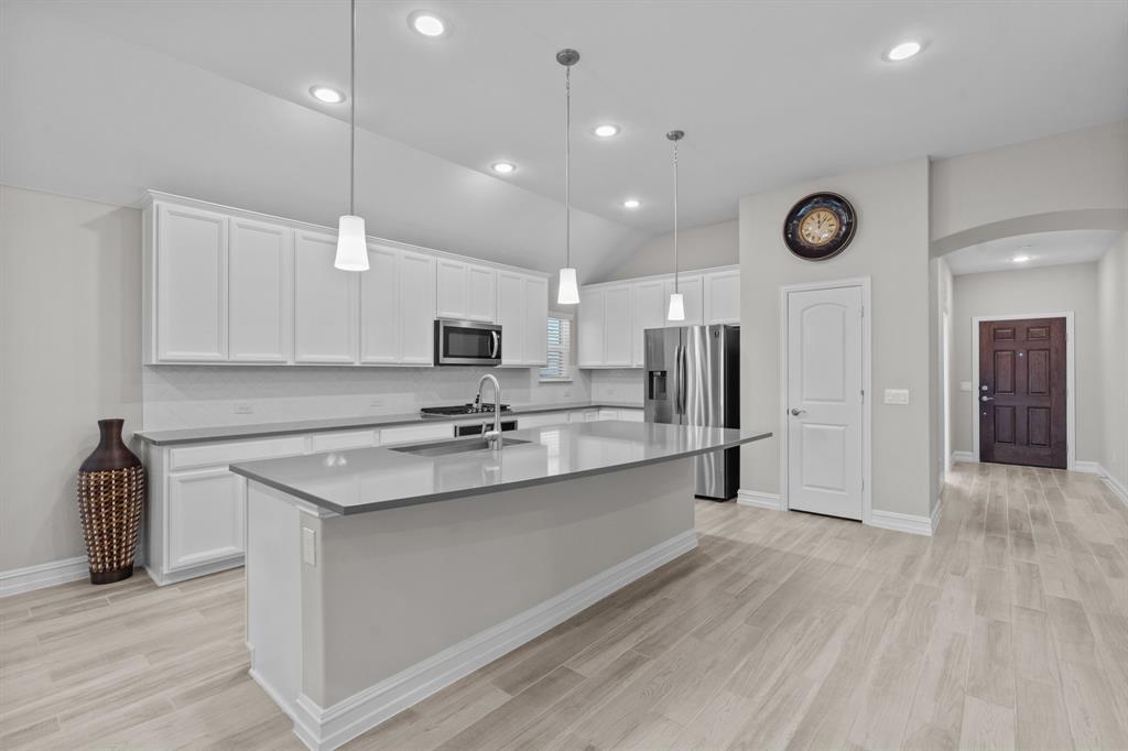 1048 Pinnacle Breeze Drive