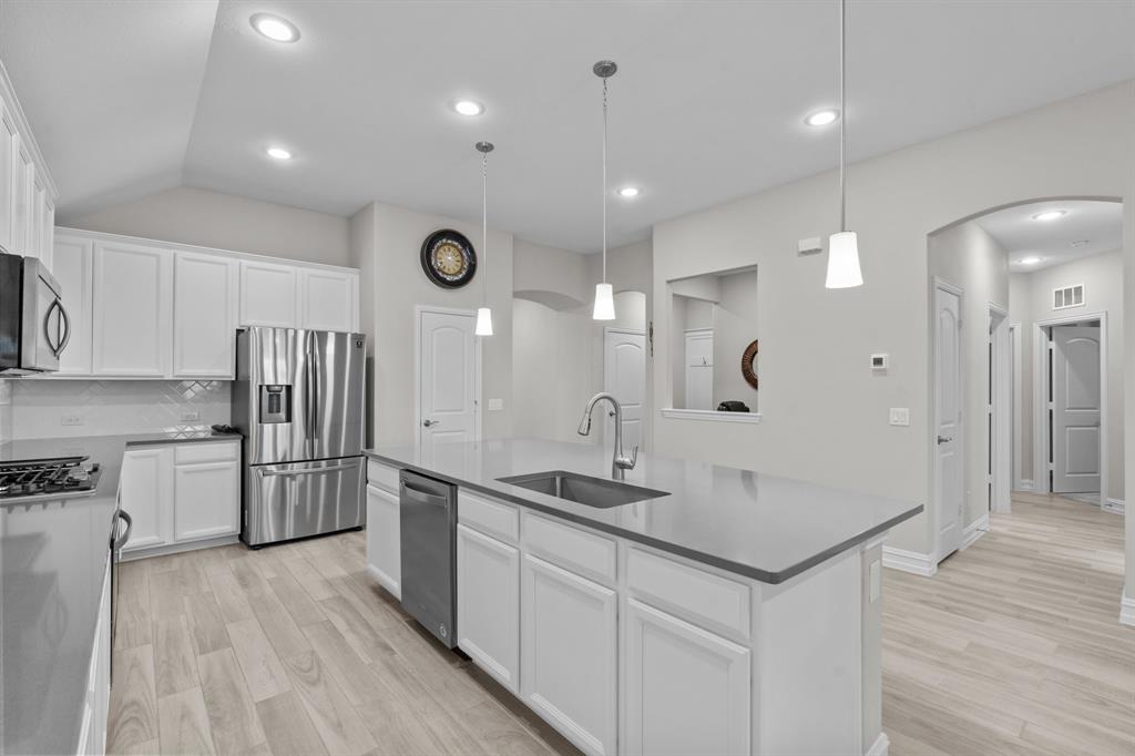 1048 Pinnacle Breeze Drive