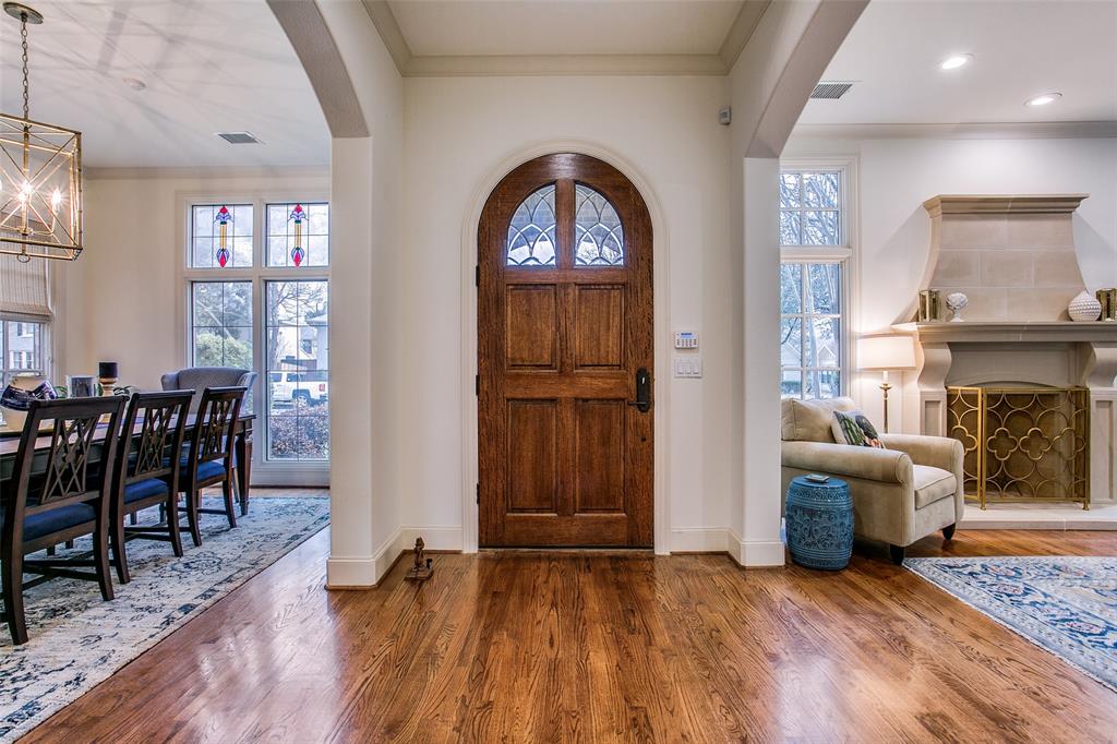 5327 Vanderbilt Avenue